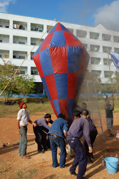 ../Picture/2554/MJUP2011110917443707.JPG