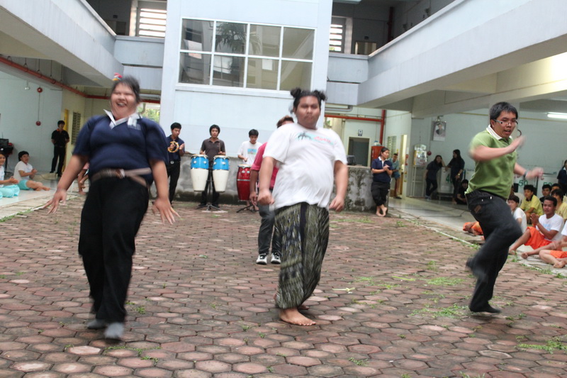 ../Picture/2555/MJUP2012052719485408.JPG