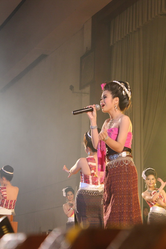 ../Picture/2555/MJUP2012053100004407.JPG
