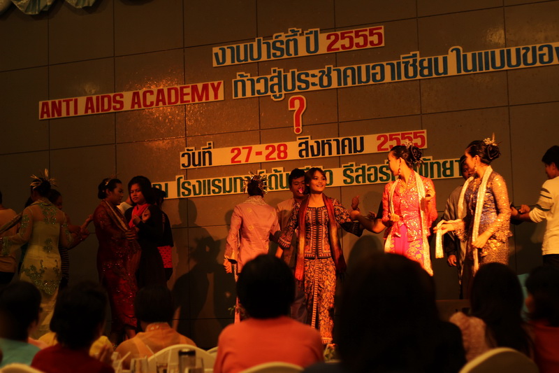 ../Picture/2555/MJUP2012090609575703.JPG