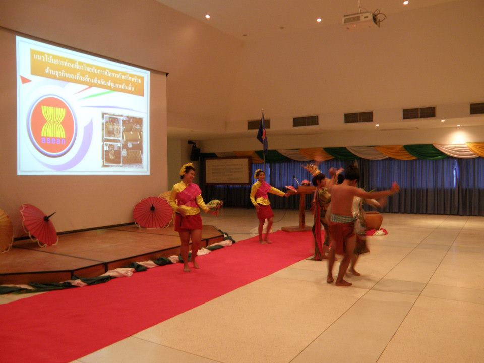 ../Picture/2555/MJUP2012081211572402.jpg